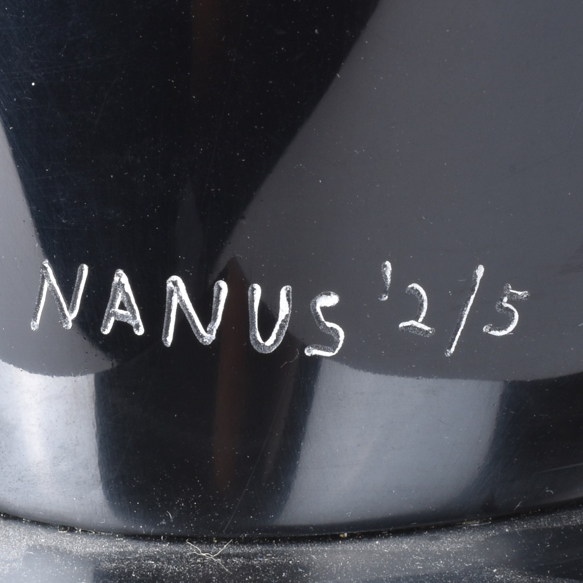Nanus Sculpture