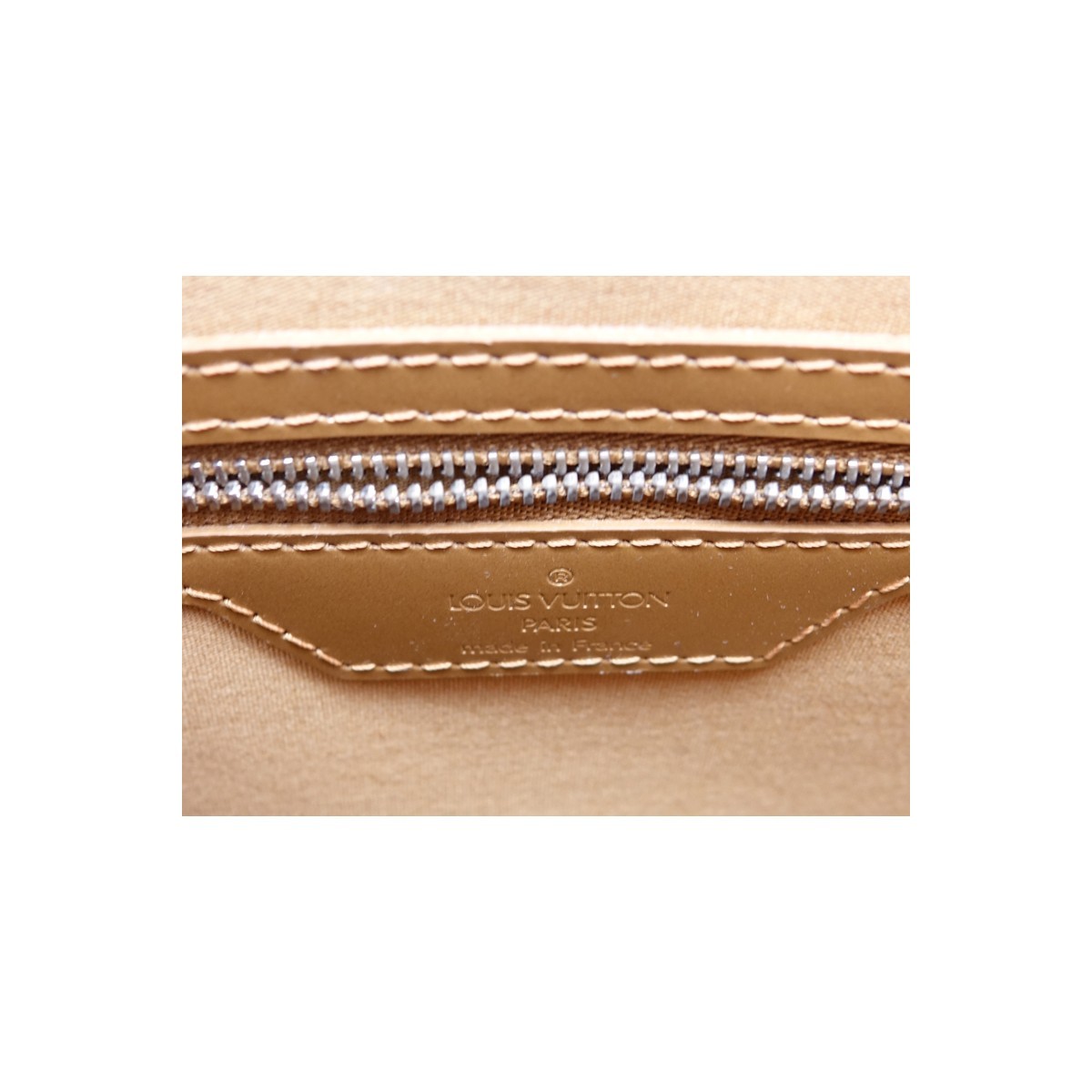 Louis Vuitton Gold Monogram Leather Mat Wildwood Shoulder Tote. Brushed gold silver tone hardware, 