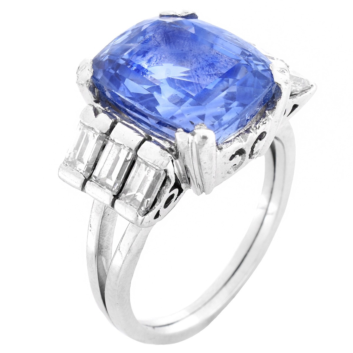 Vintage 8.17 Carat Ceylon Sapphire Ring