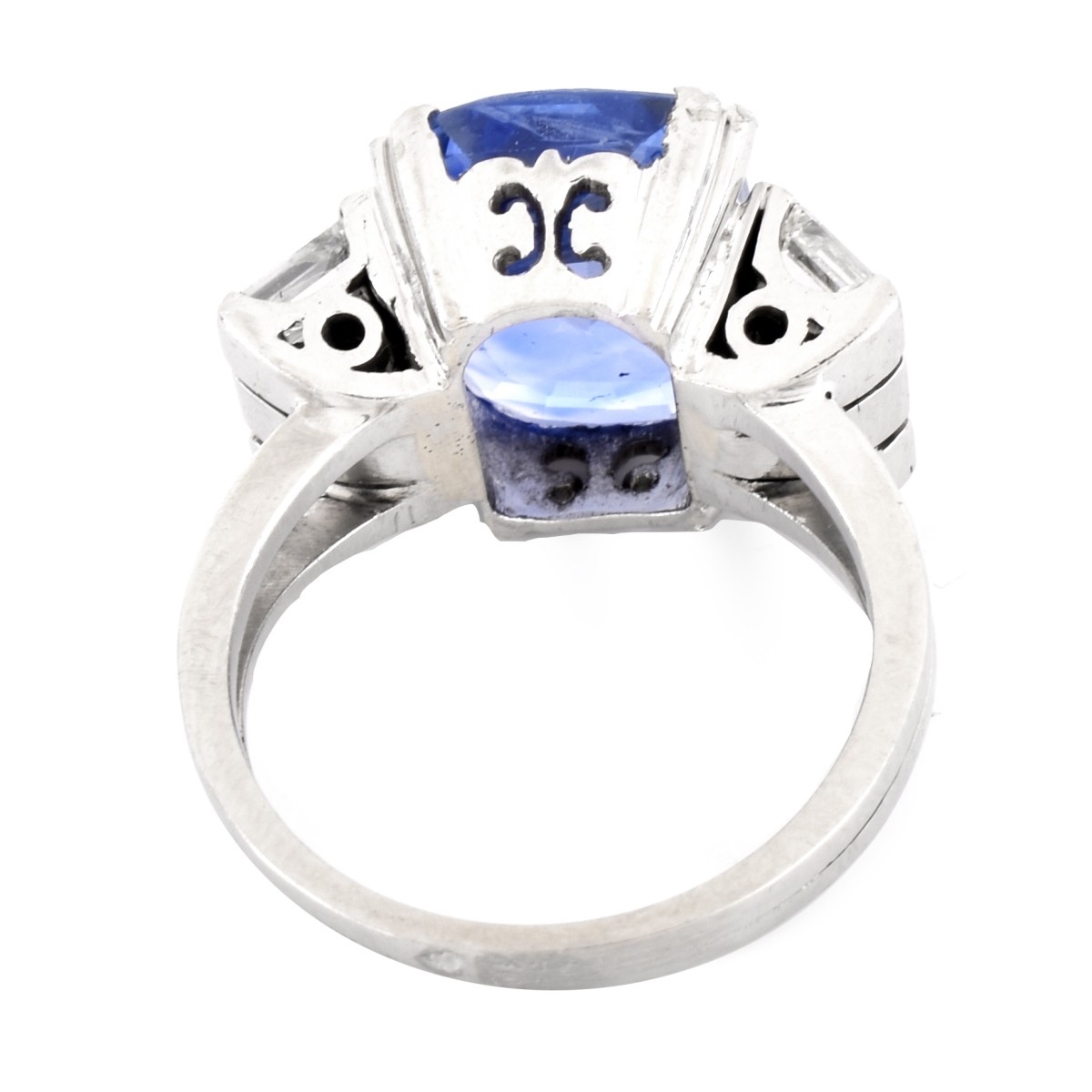 Vintage 8.17 Carat Ceylon Sapphire Ring