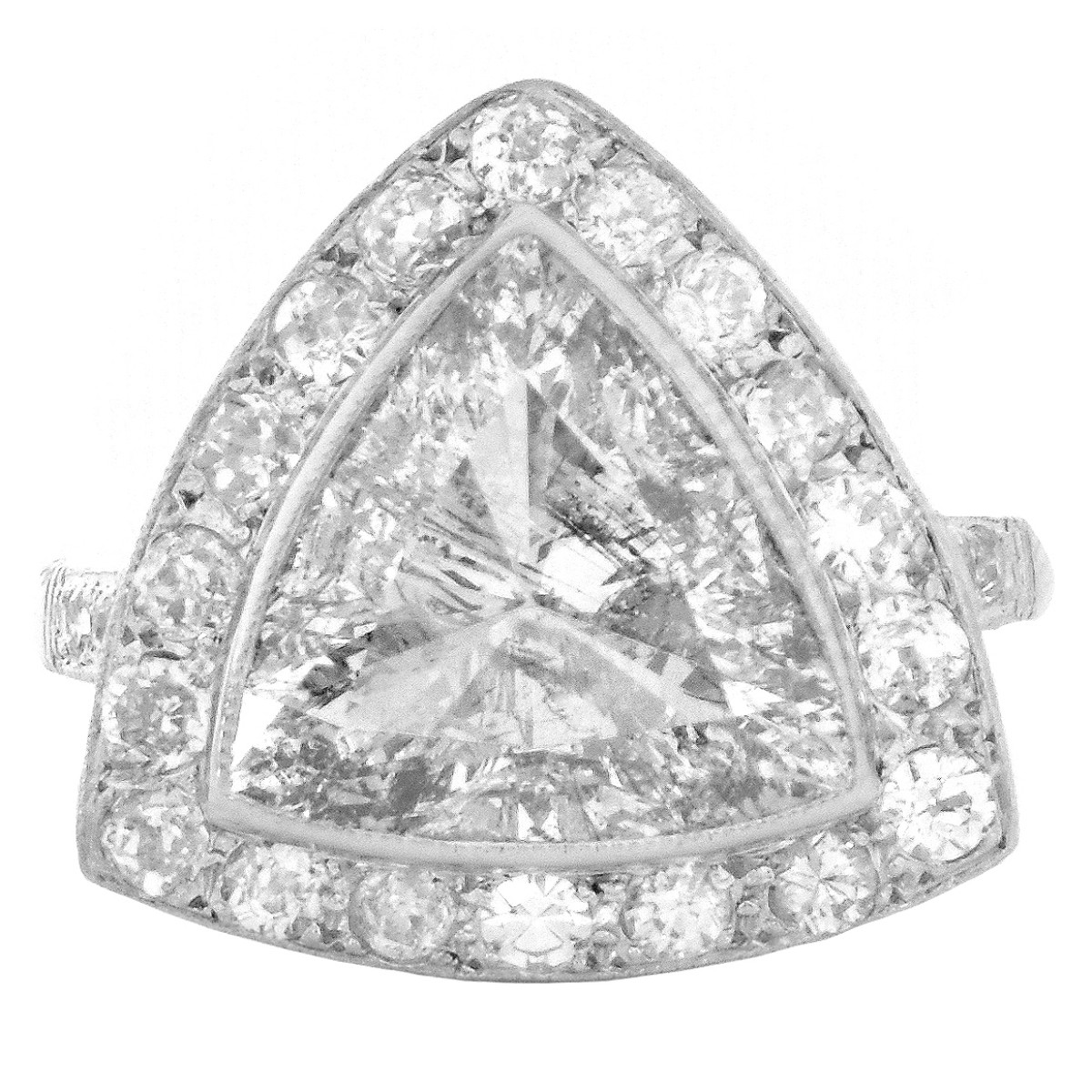 4.12ct TW Diamond and Platinum Riing