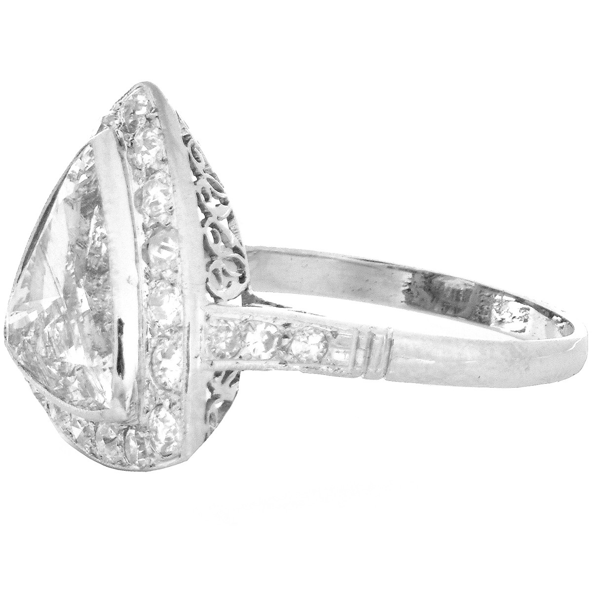 4.12ct TW Diamond and Platinum Riing