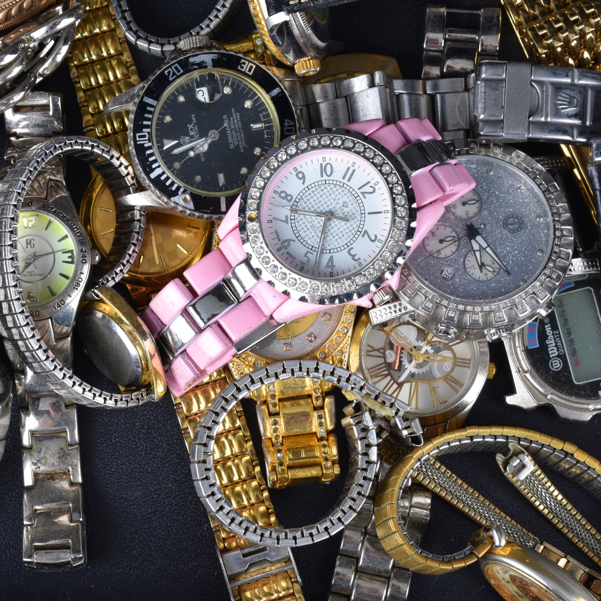 Lot Of Fashion Watches