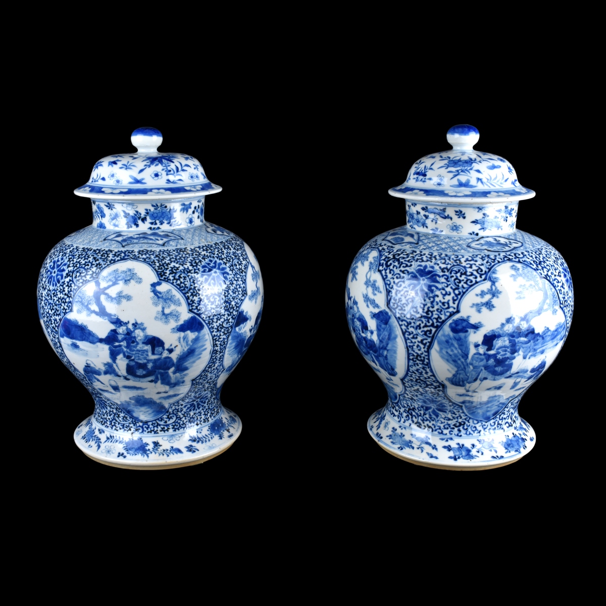 Pair of Chinese Blue and White Porcelain Jars