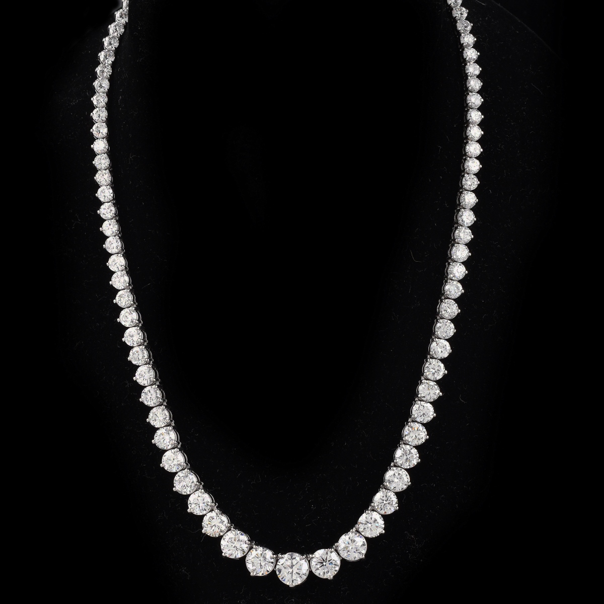 Very Fine 36.0ct TW Diamond Riviera Necklace