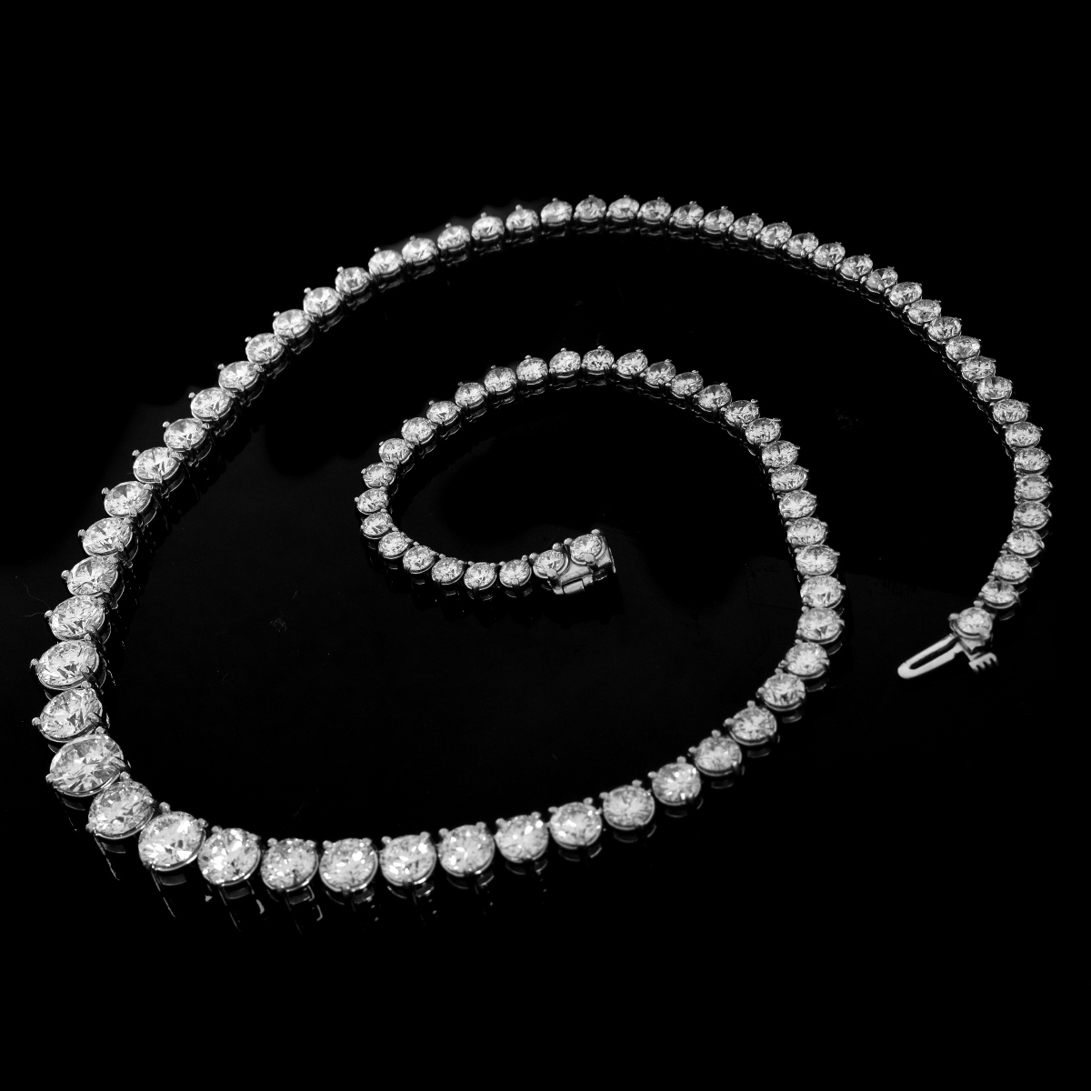 Very Fine 36.0ct TW Diamond Riviera Necklace