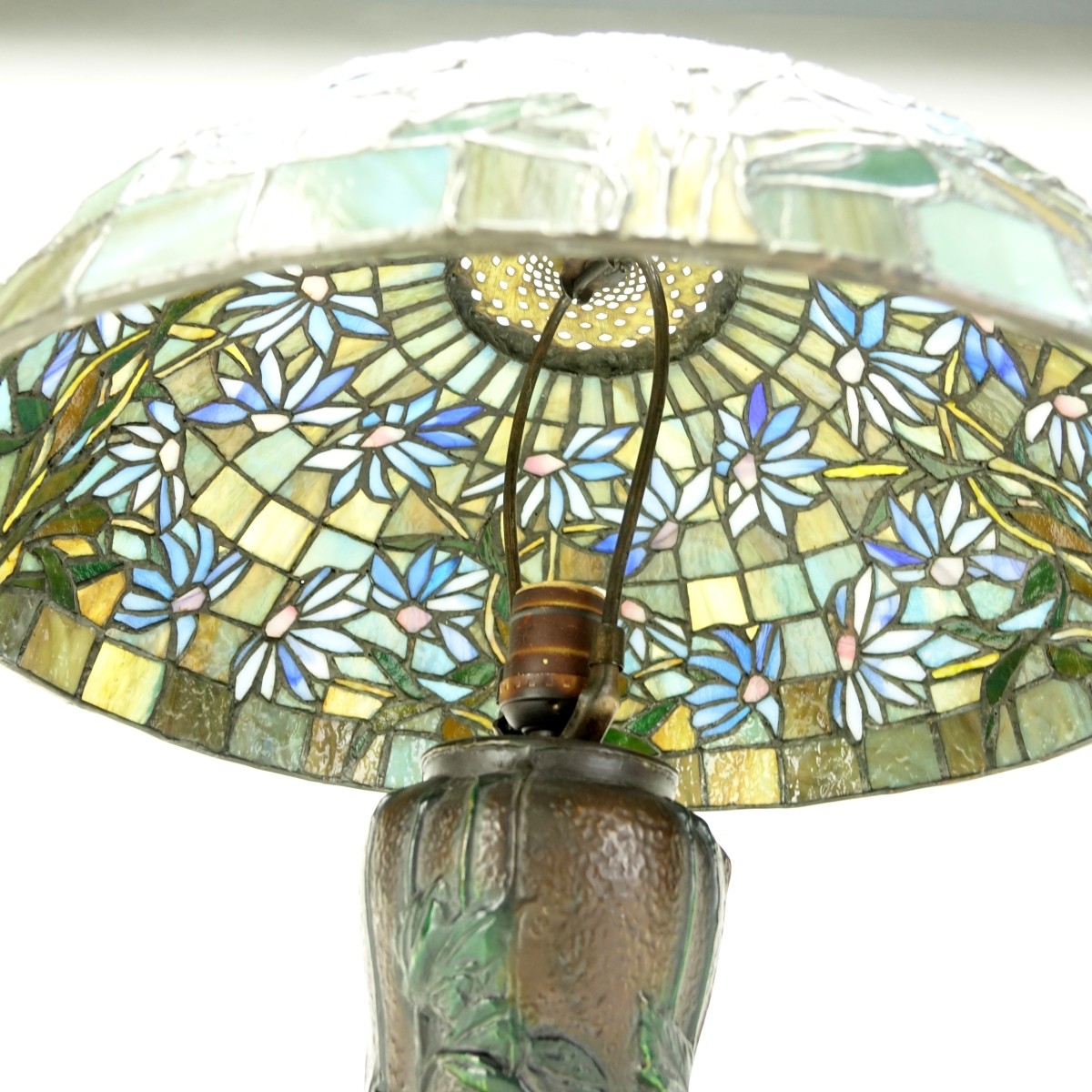 Tiffany Style Lamp with Shade