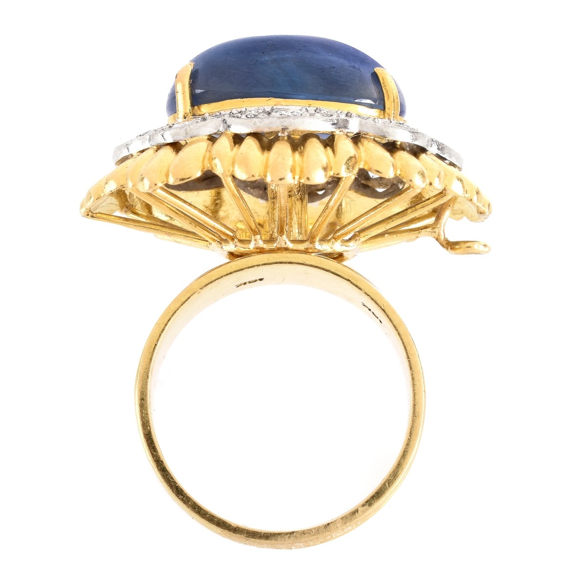 22.0ct Sapphire, Diamond and 18K Ring