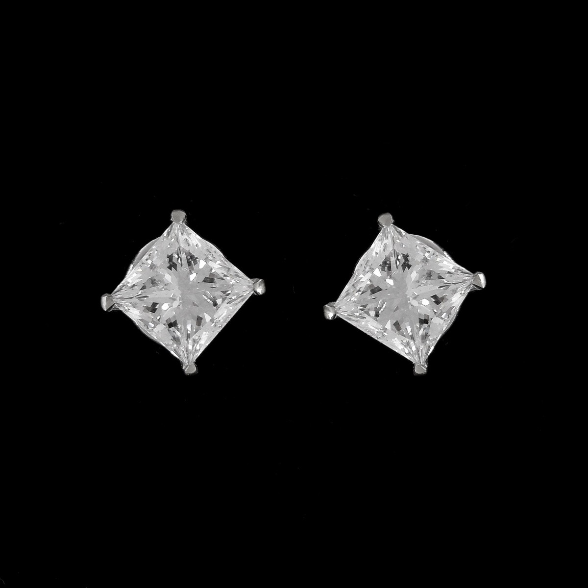 2.29ct TW Diamond and 14K Ear Studs