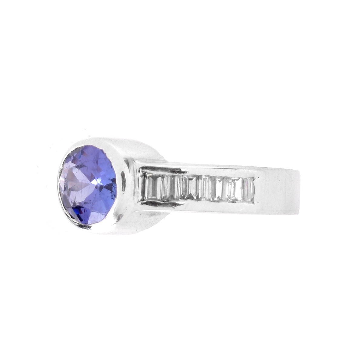 2.0ct Tanzanite, Diamond and 18K Ring