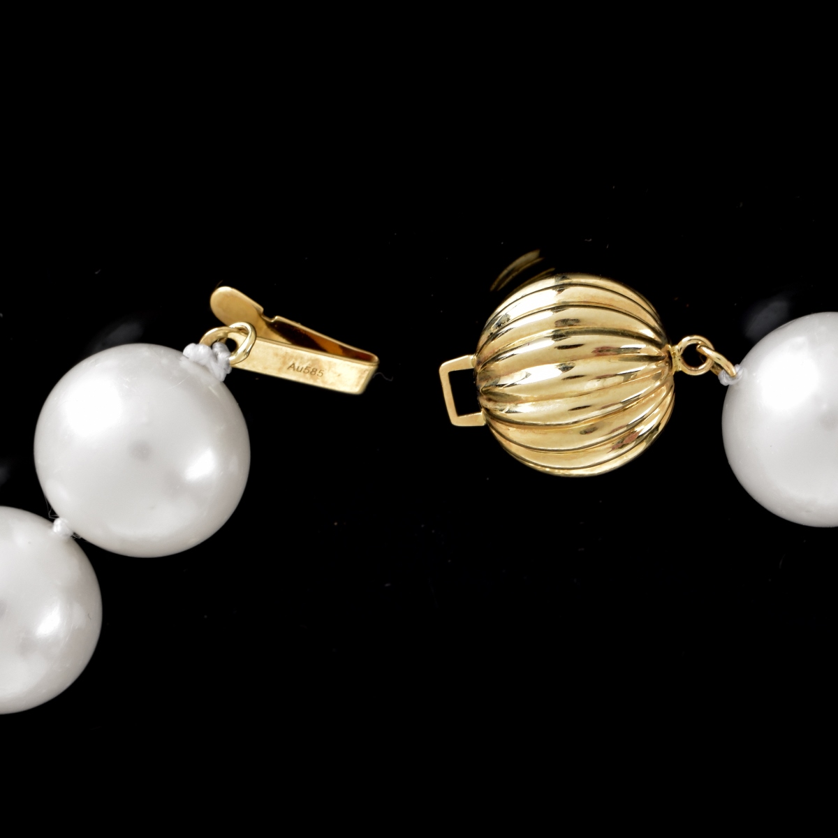 Single Strand Graduated South Sea Pearl and 14 Kt