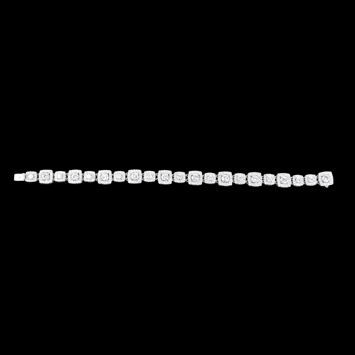 7.95ct TW Diamond and 18K Bracelet