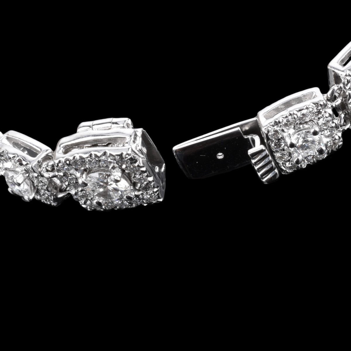 7.95ct TW Diamond and 18K Bracelet