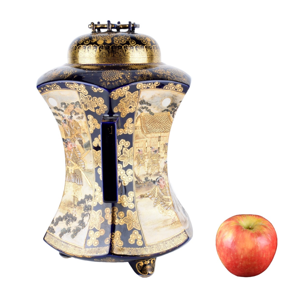 Large Meiji Japanese Satsuma Jar