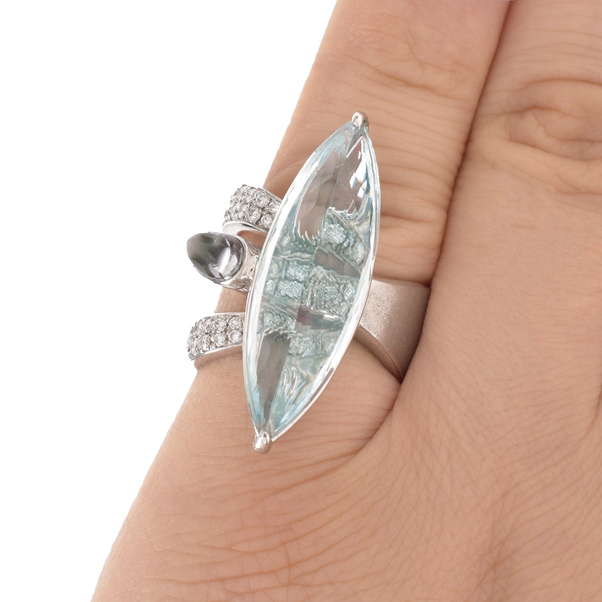 Aquamarine, Diamond and 18K Ring