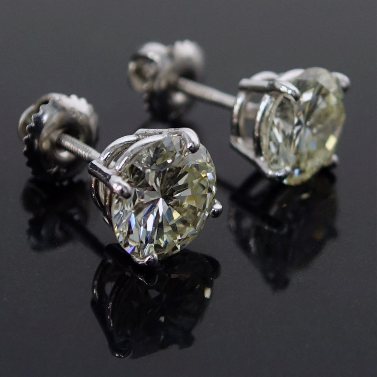 Pair 3.59ct TW Diamond Stud Earrings