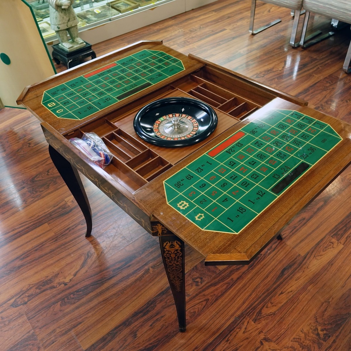 Italian Game Table