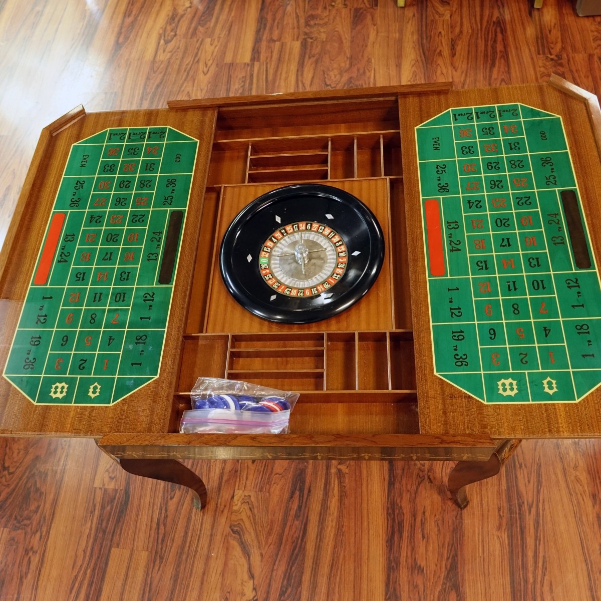 Italian Game Table