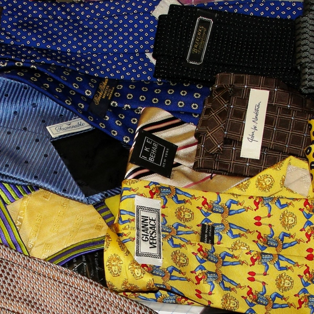 12 Mens Designer Ties Including Versace