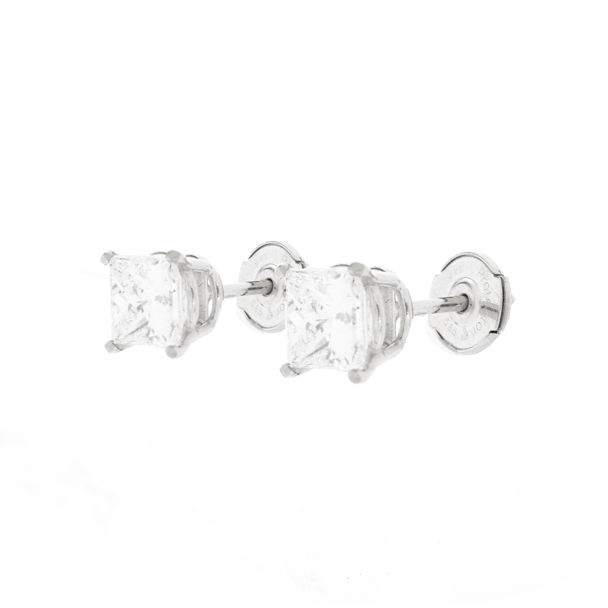 2.29ct TW Diamond Stud Earrings