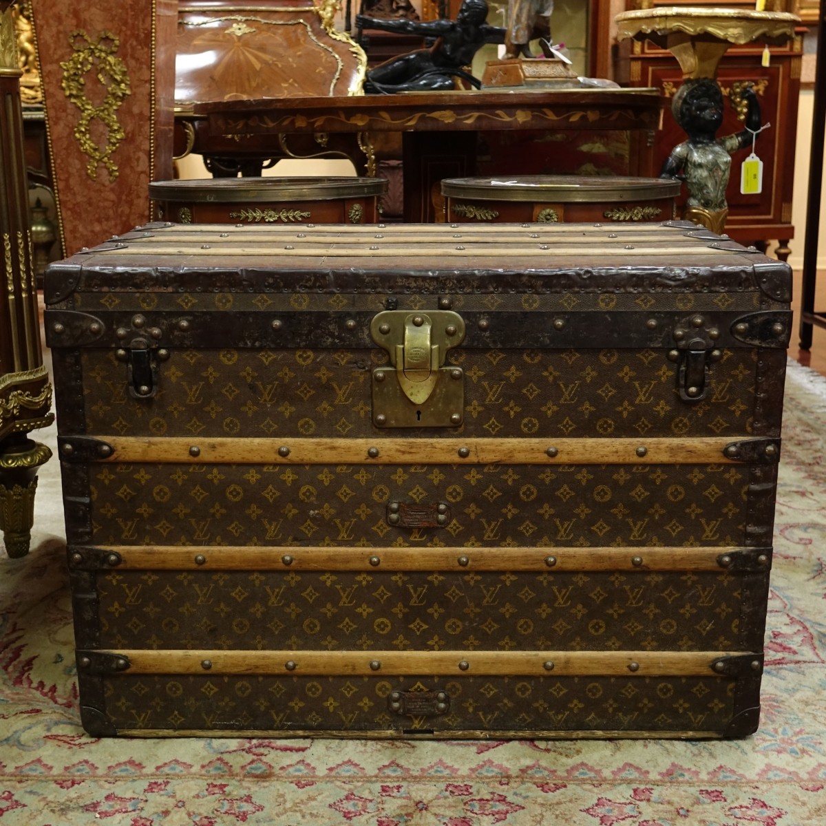 Antique French Cabin Trunk from Louis Vuitton, 1910 for sale at Pamono