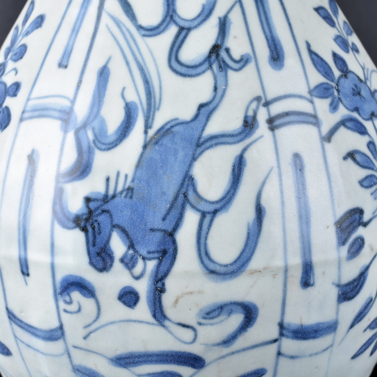 Chinese "Hatcher Cargo" Vase