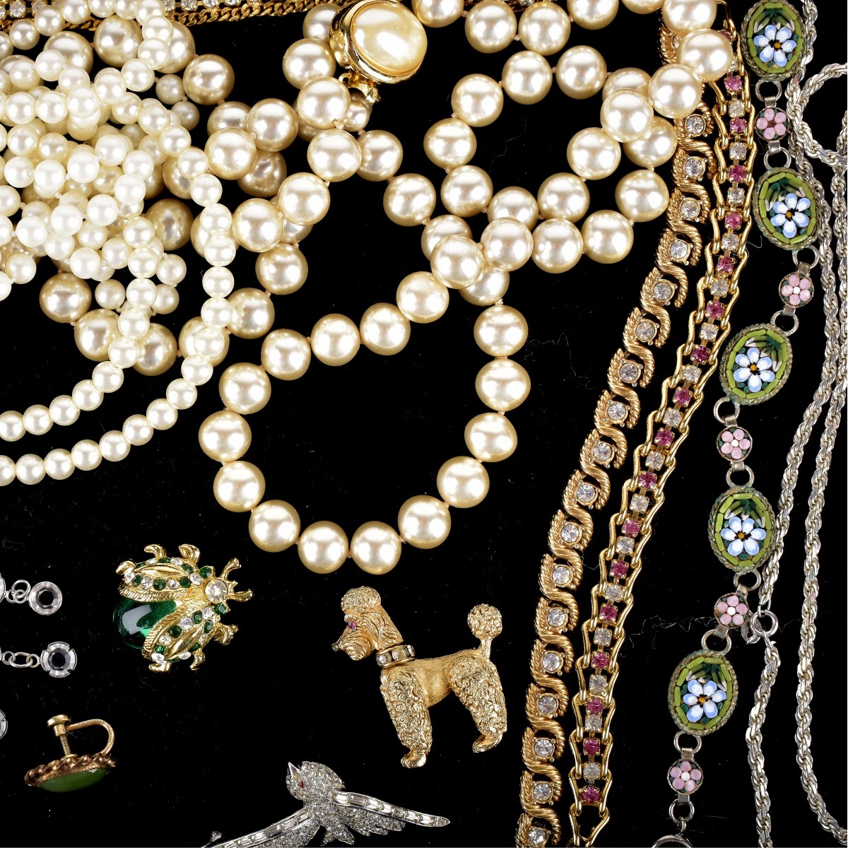 Vintage Costume Jewelry Items