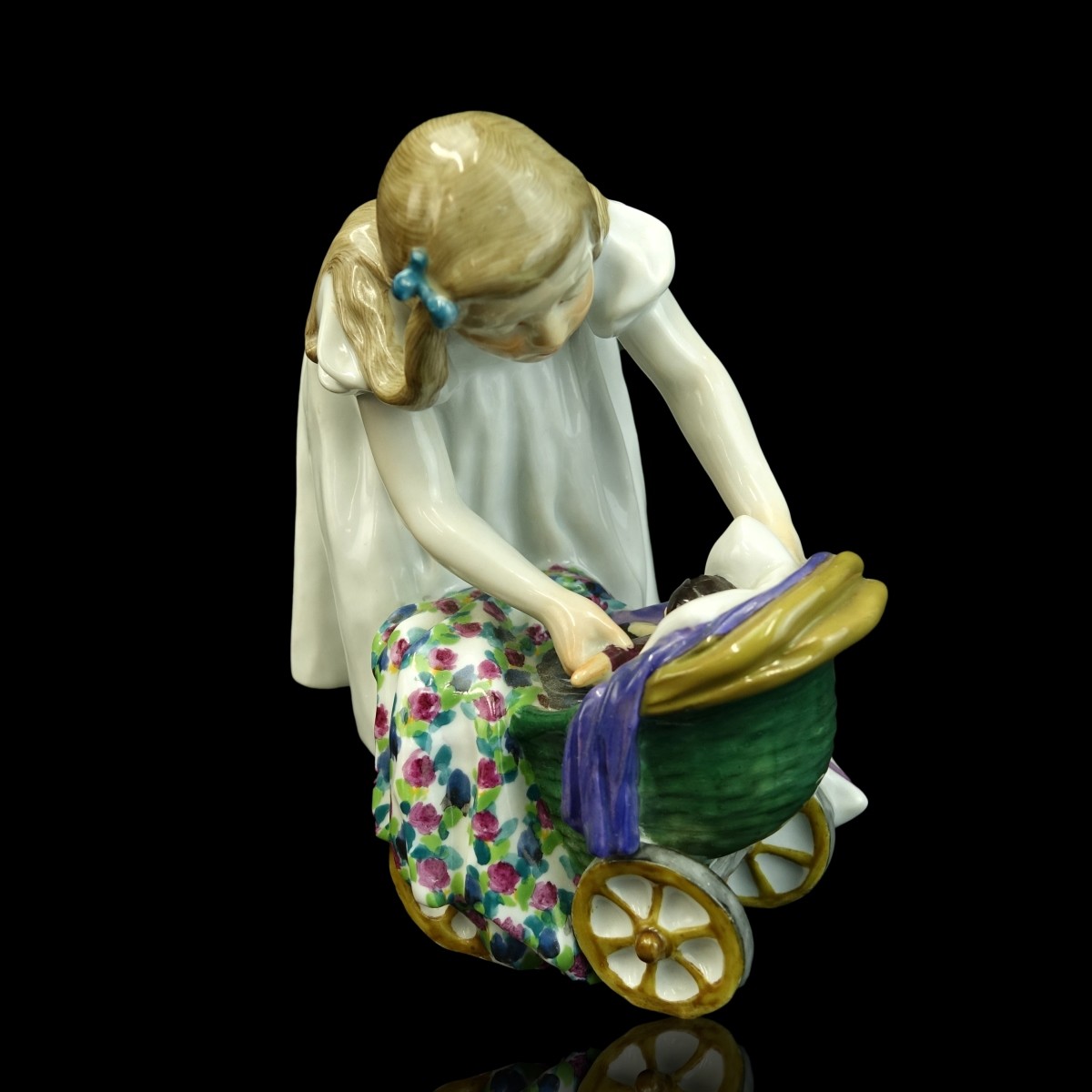 Konrad Hentschel for Meissen Figurine