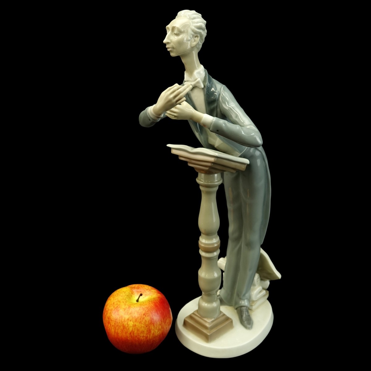 Lladro "Orchestra Conductor" Figurine