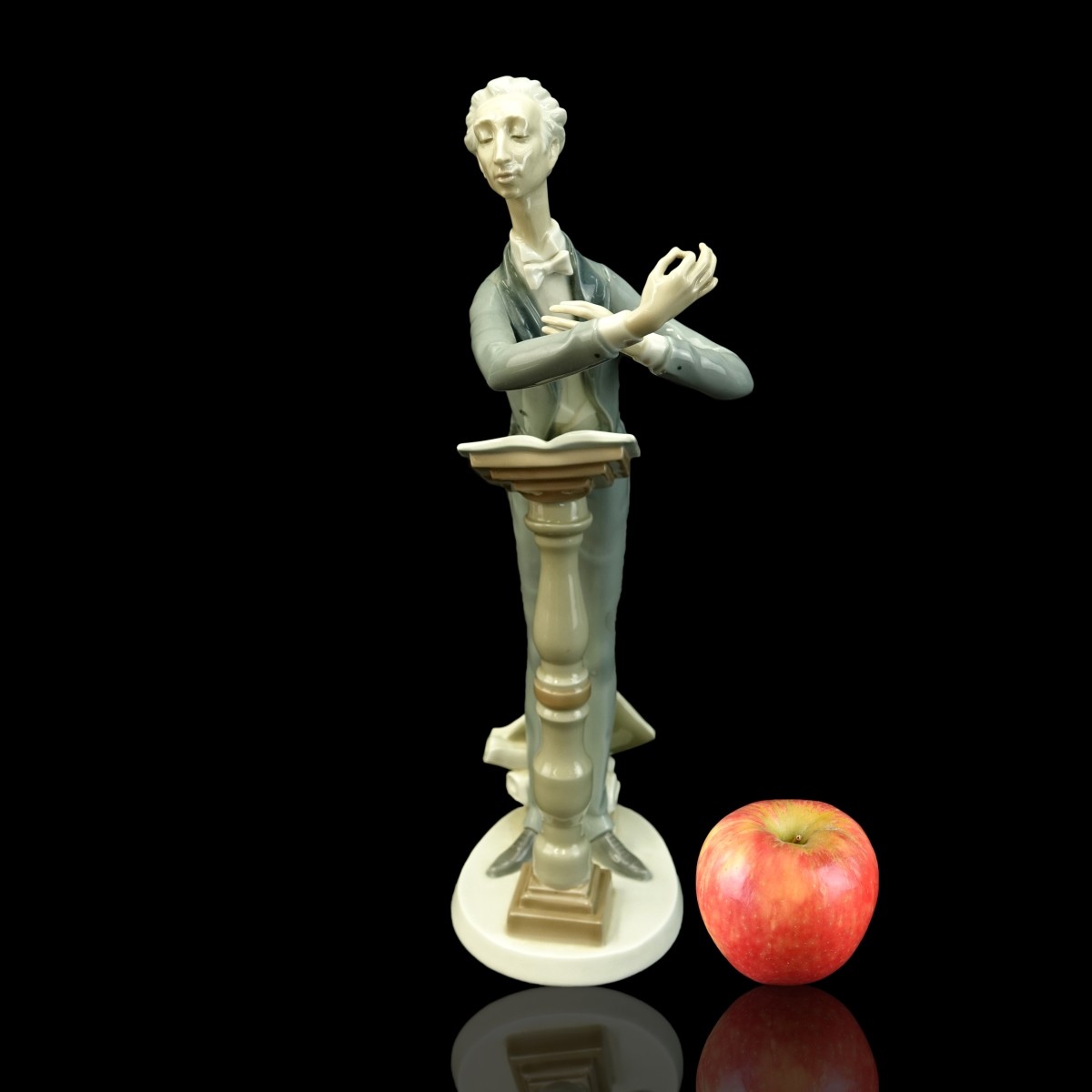 Lladro "Orchestra Conductor" Figurine