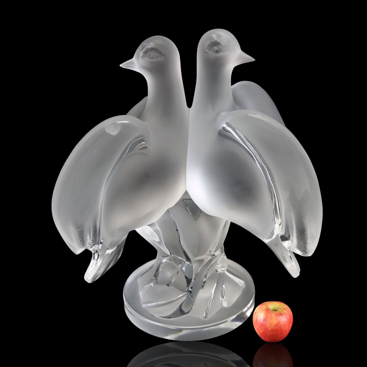 Lalique "Ariane Doves" Figurine