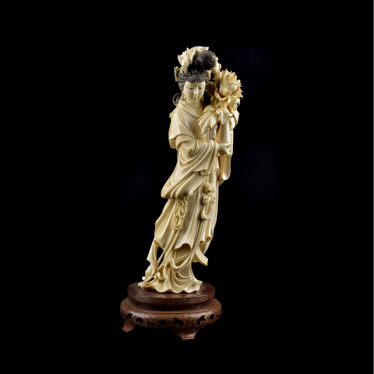 Chinese Ivory Figurine