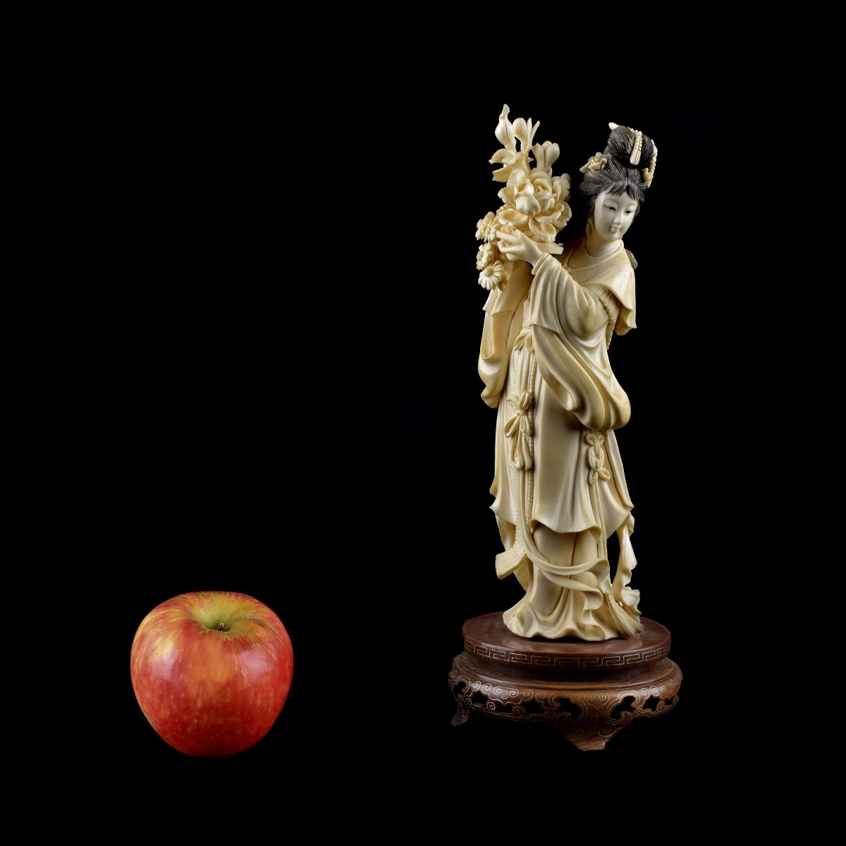 Chinese Ivory Figurine