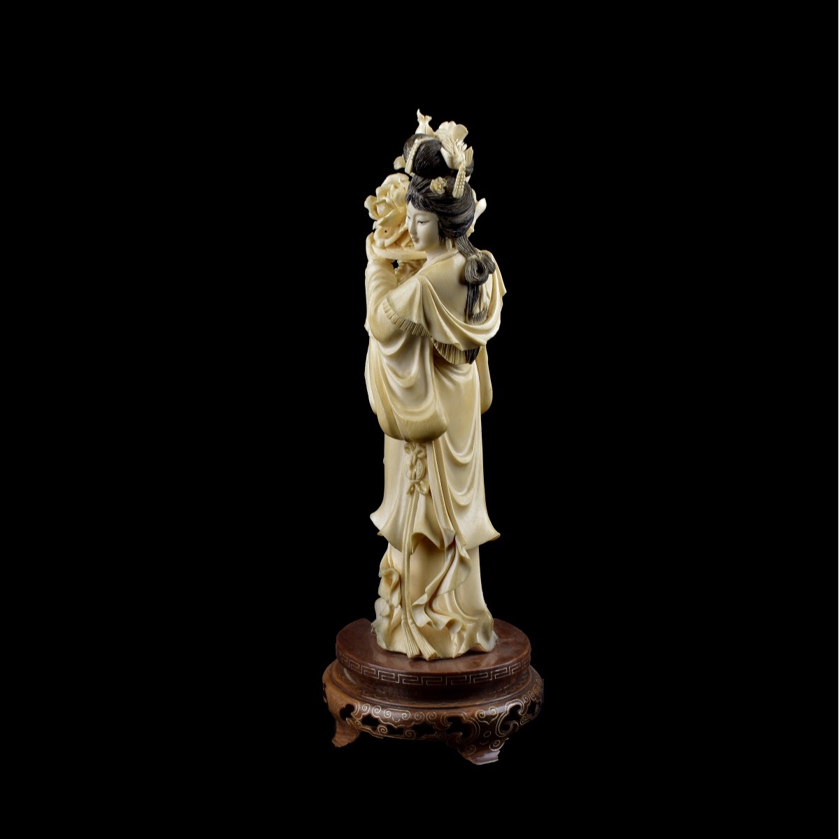 Chinese Ivory Figurine