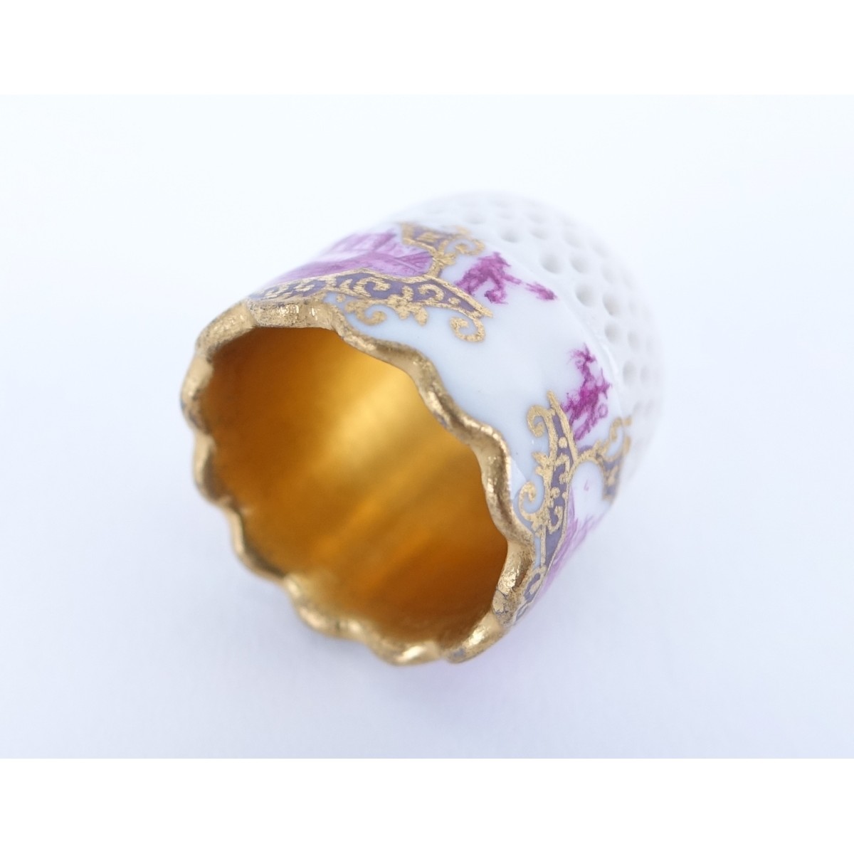 Mid 18C Meissen Porcelain Thimble