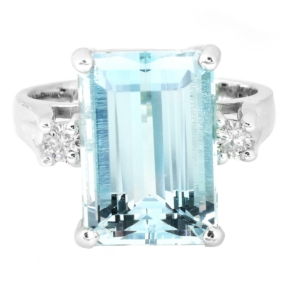 Aquamarine, Diamond and 14K Gold Ring