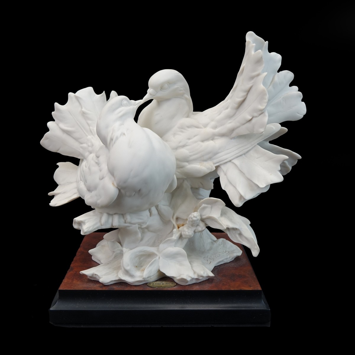 G. Armani Figurine "Kissing Doves"