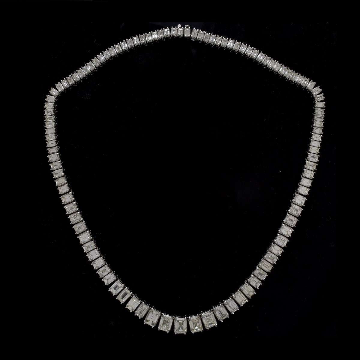 Important Diamond and Platinum Necklace