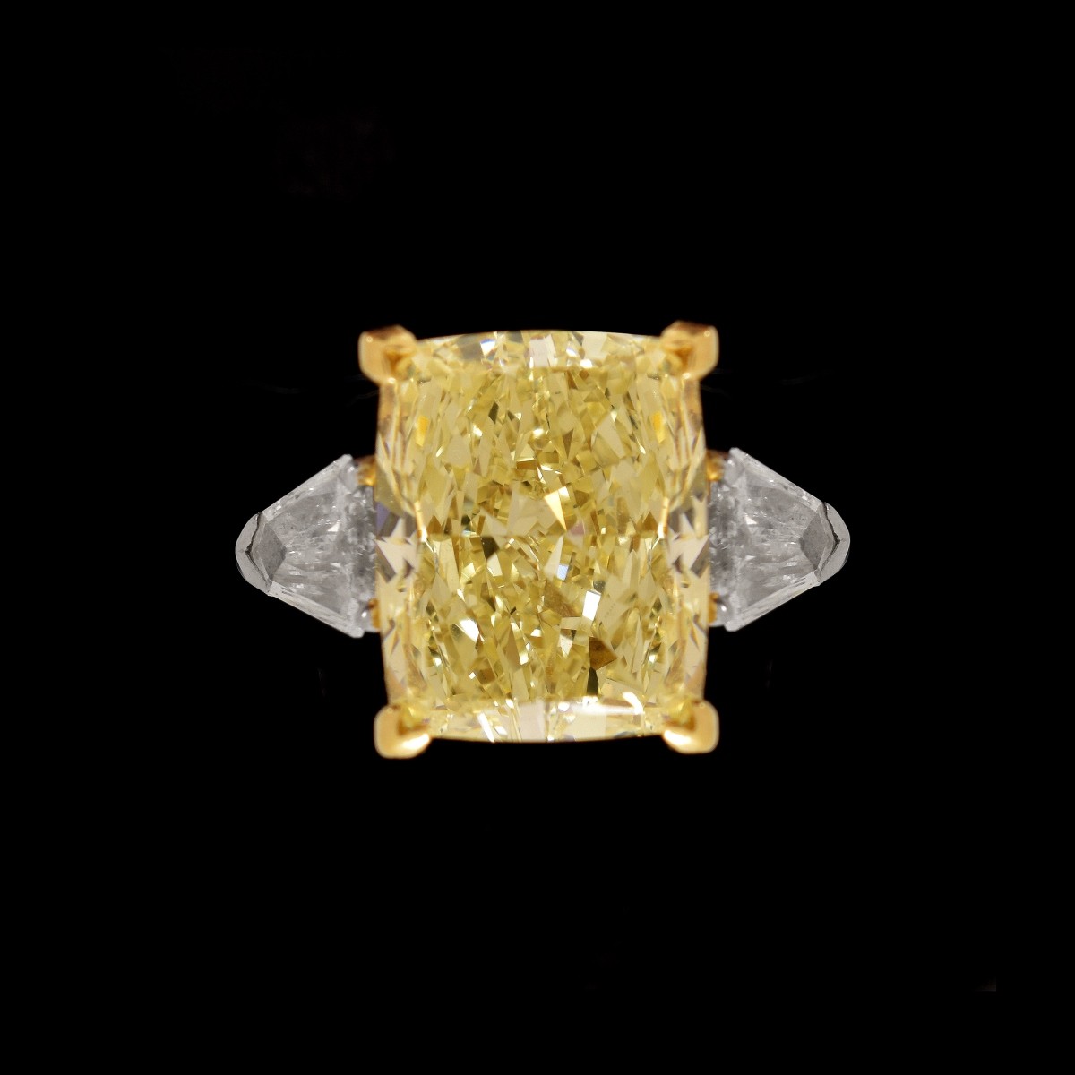 Graff 8.56ct Fancy Yellow Diamond Ring