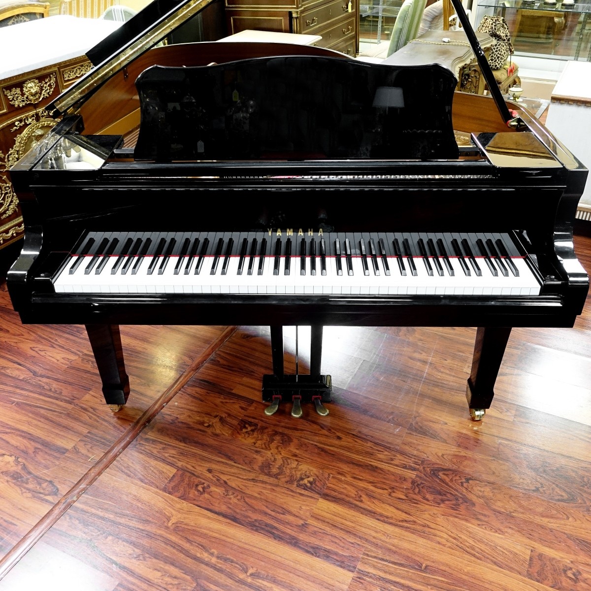 Yamaha C2PE 5'8" Baby Grand Piano