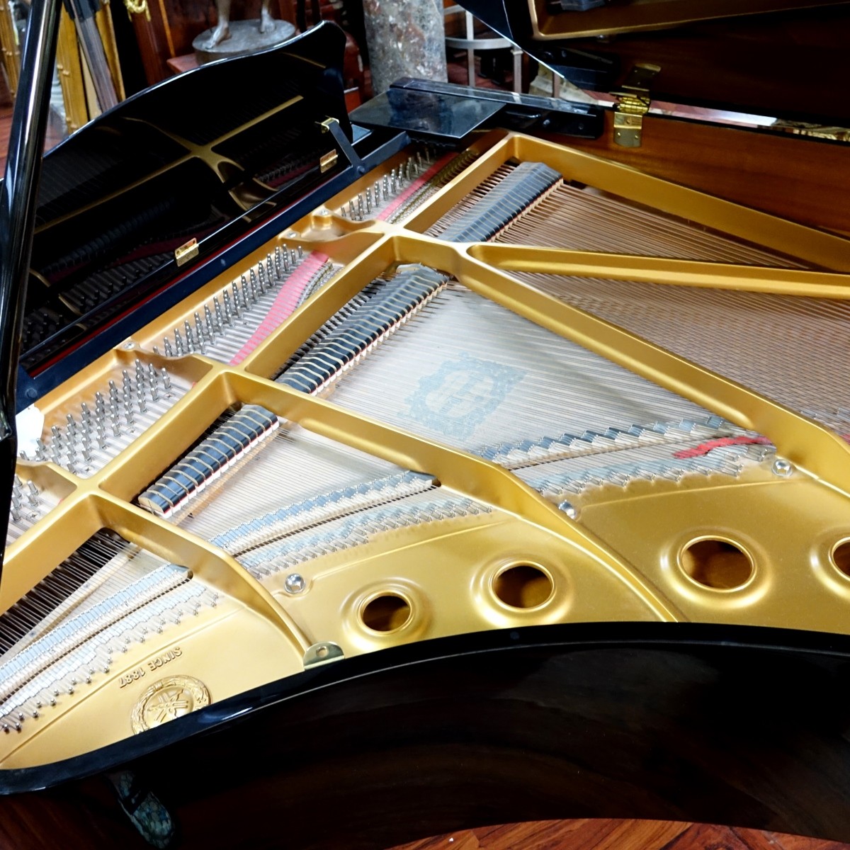 Yamaha C2PE 5'8" Baby Grand Piano