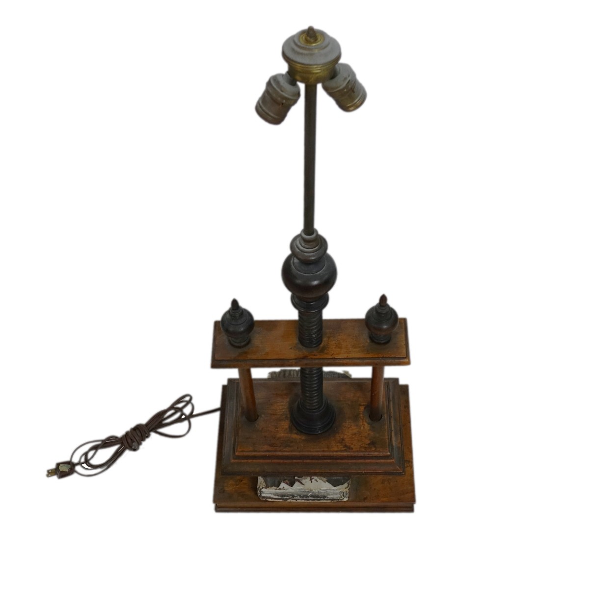 Frederick Cooper Style Book Press Lamp