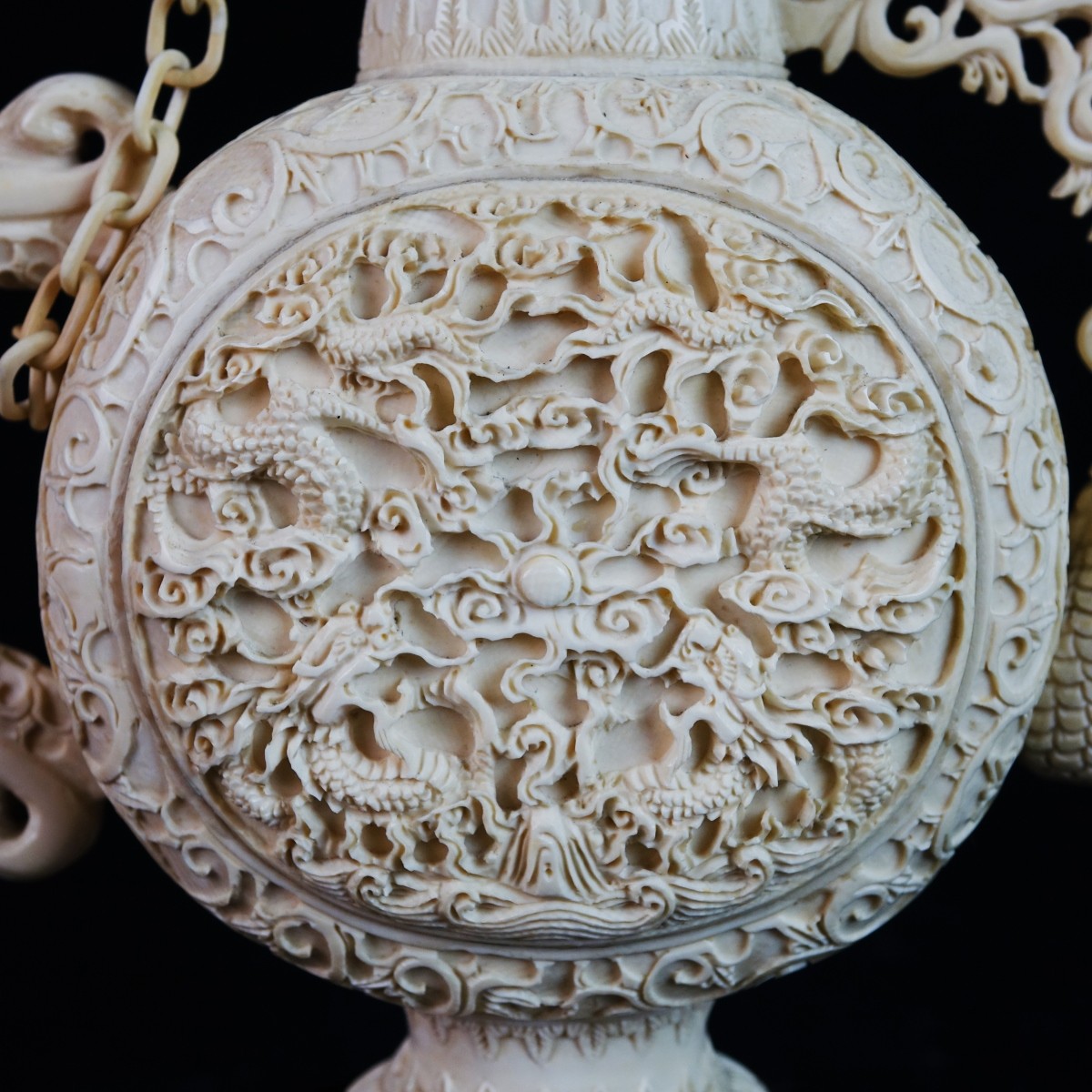 19th C. Chinese Carved Urn