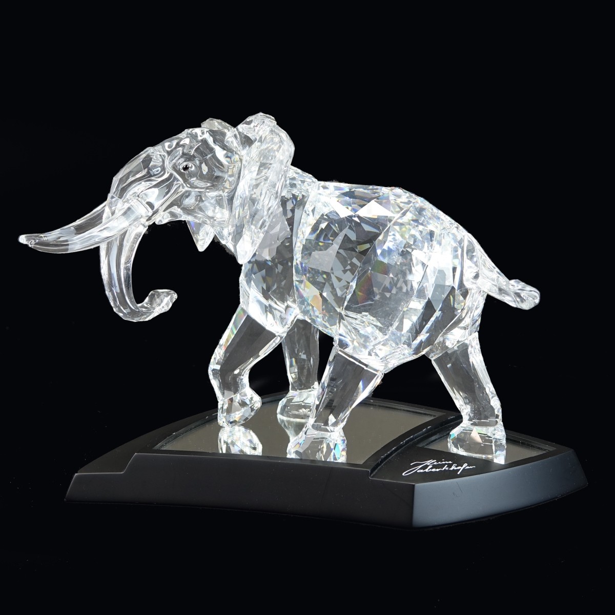 periode schildpad spreker Swarovski Crystal Elephant | Kodner Auctions