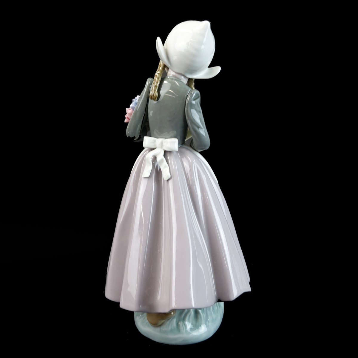 Lladro Glazed Porcelain Figurine