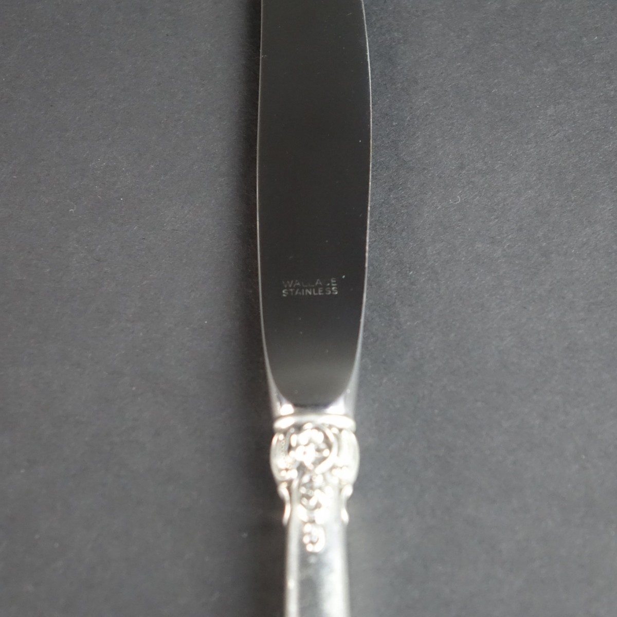 (13) Wallace "Grand Baroque" Modern Hollow Knives