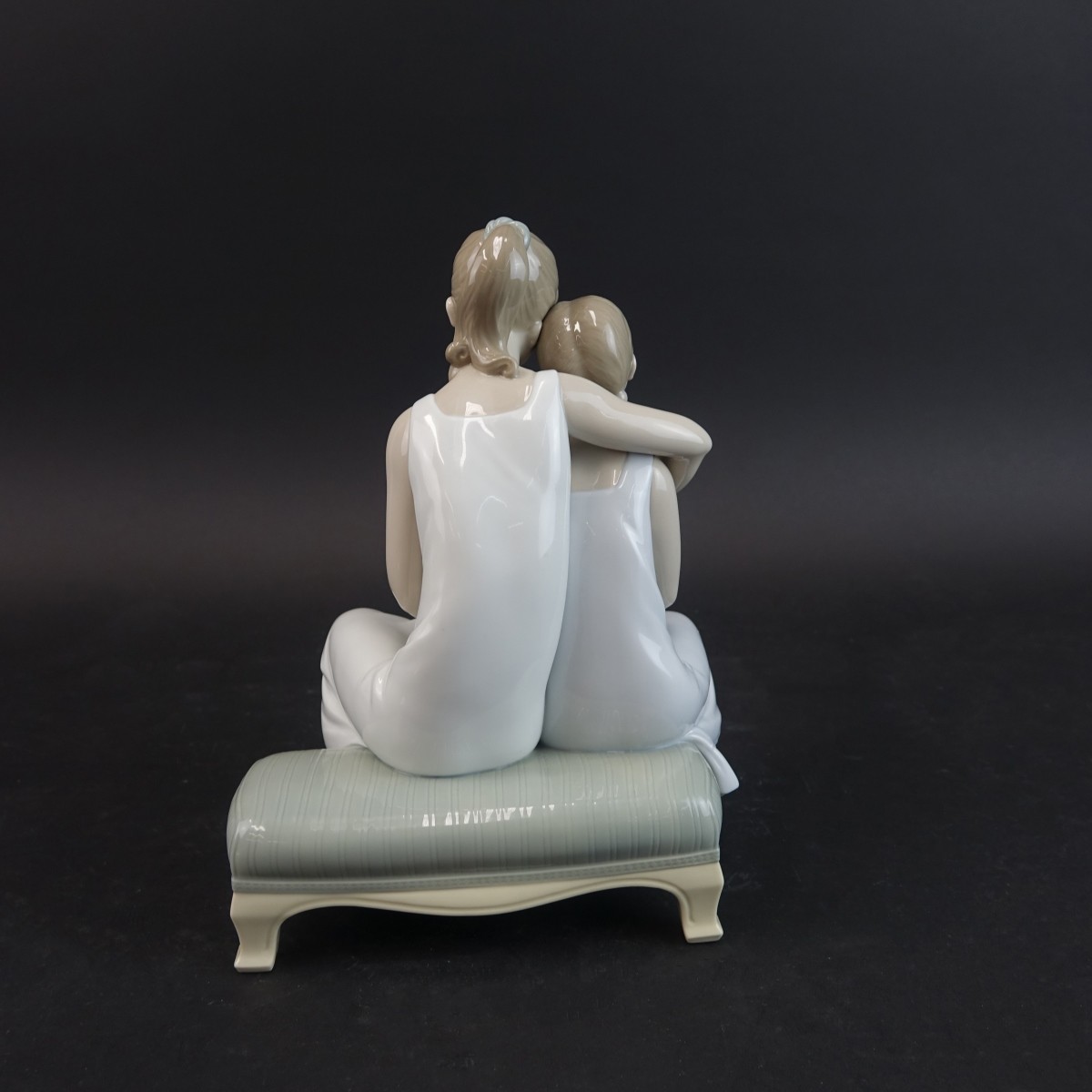 Lladro "My Sister My Friend" Porcelain Figurine