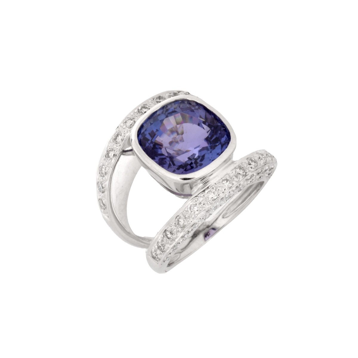 Tanzanite, Diamond and 18K Ring