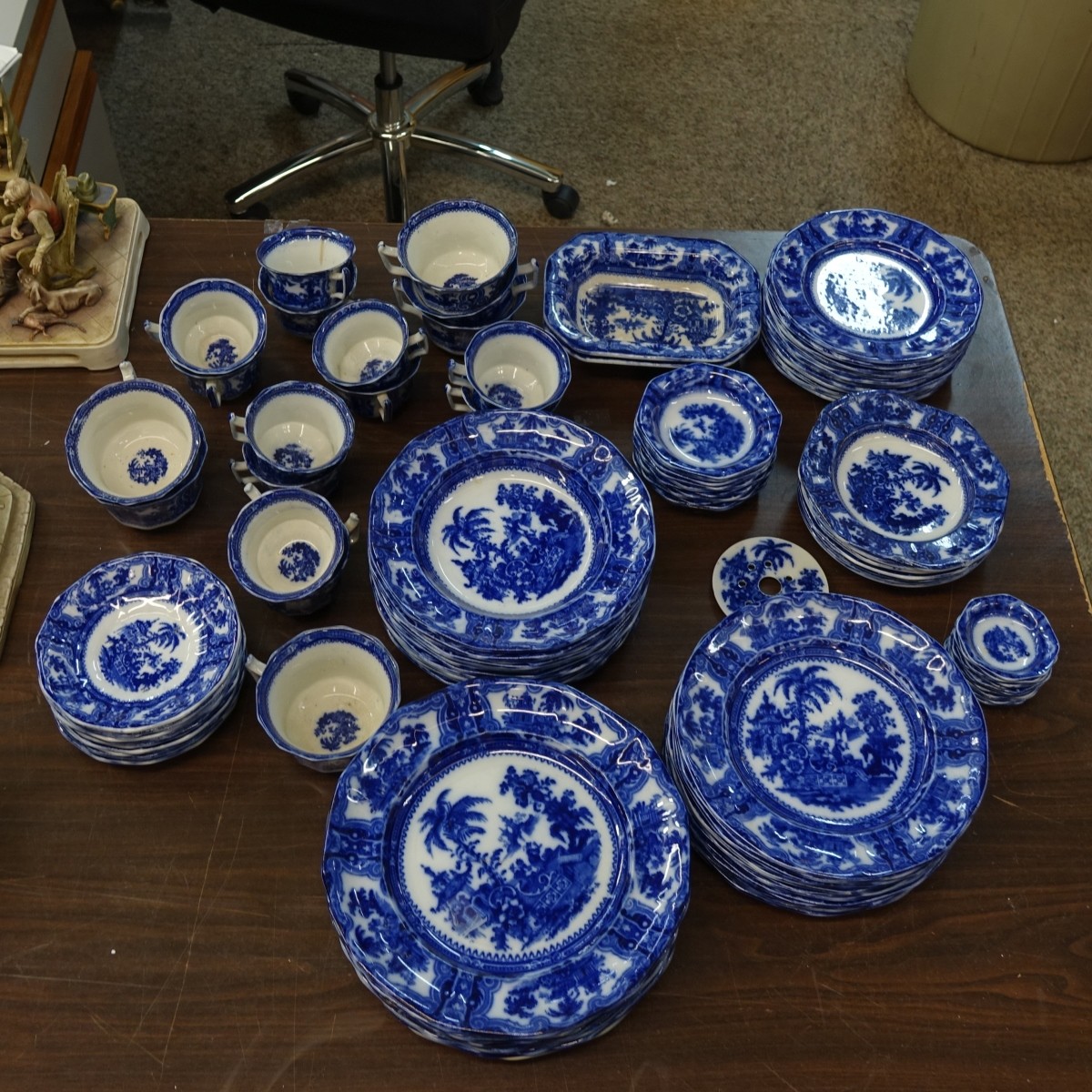 (108) Pc. Antique Kyber Flow Blue Dinnerware