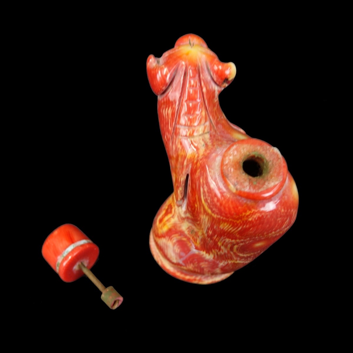 Chinese Red Coral Snuff Bottle